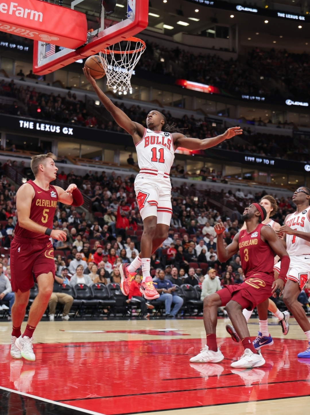 开云平台转折点！芝加哥公牛绝杀压哨；NBA季后赛加时末段攻防权衡；球迷炸锅；心理建设被强调的简单介绍