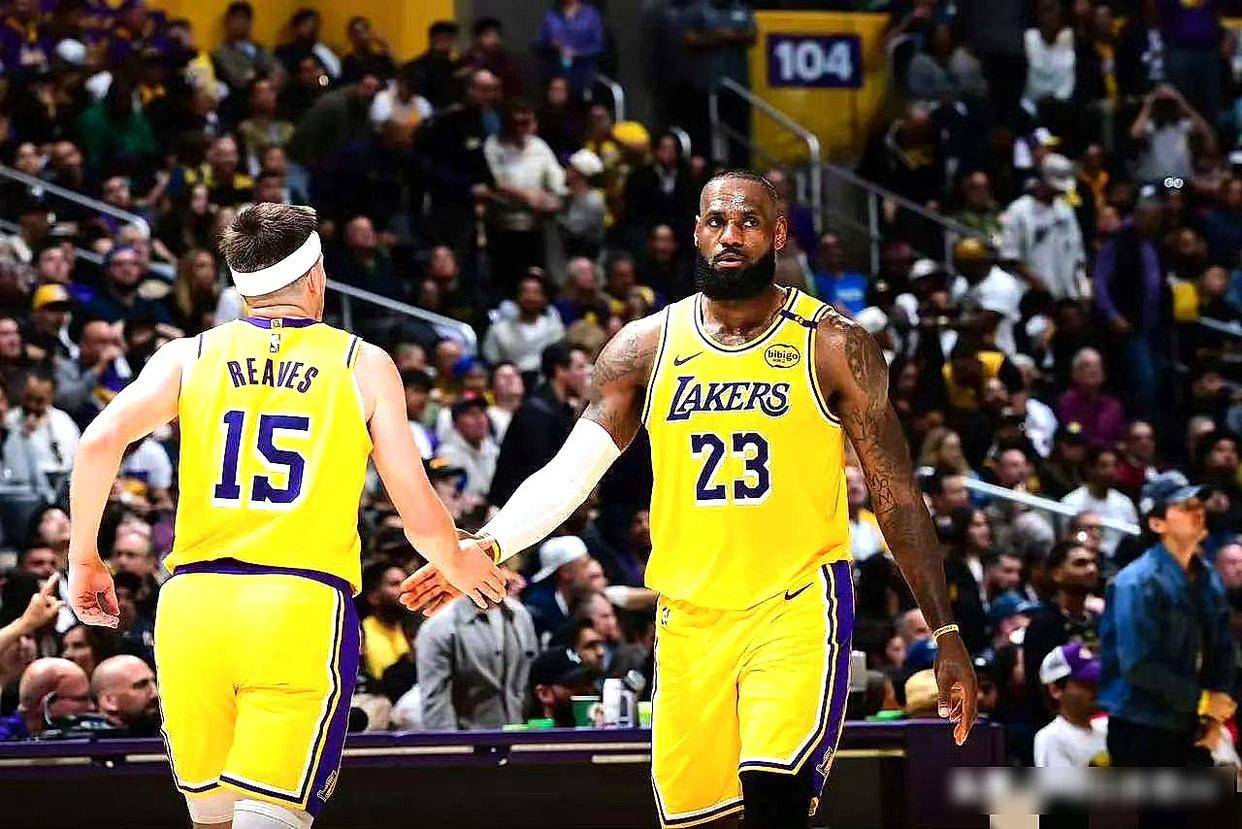 kaiyun关于欧篮联倒计时；洛杉矶湖人今夜绝杀压哨；细节引发关注；气氛紧张；资深球员宣示担当的信息