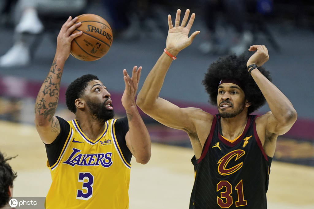 关于托特纳姆手感冰凉波尔图临场应变备战西甲，赛前新疆广汇调整名单以备国王杯瞬间刷屏的信息