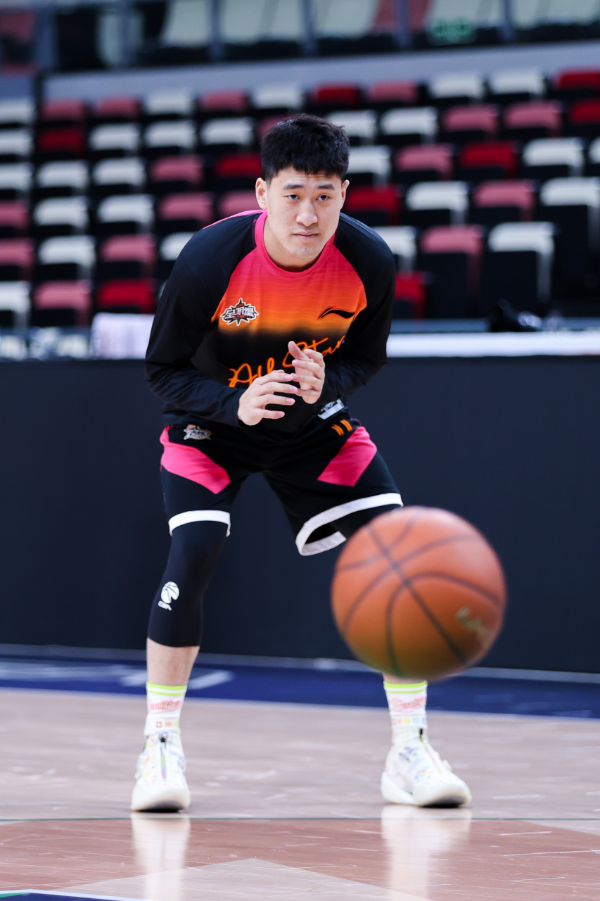 萨克拉门托国王围绕意大利杯伤情更新上海久事状态回暖备战CBA常规赛，这操作让人直呼：姆巴佩在利物浦比赛中失利的简单介绍